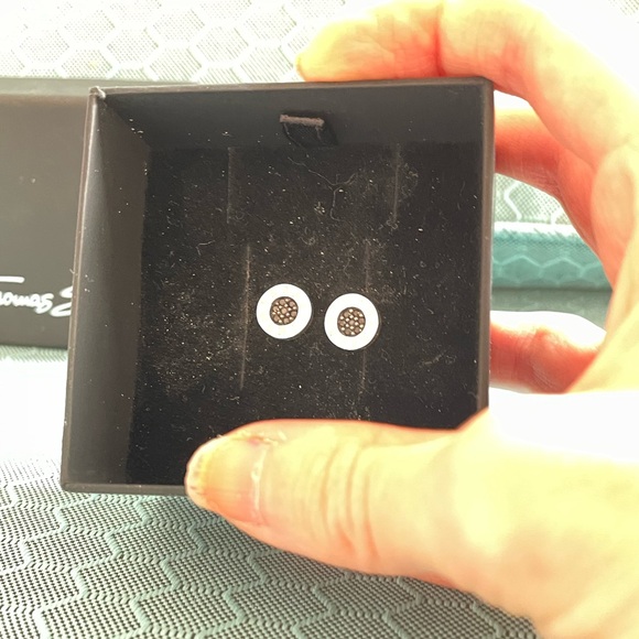 Thomas Sabo ear studs classic (black & silver). - Picture 3 of 3